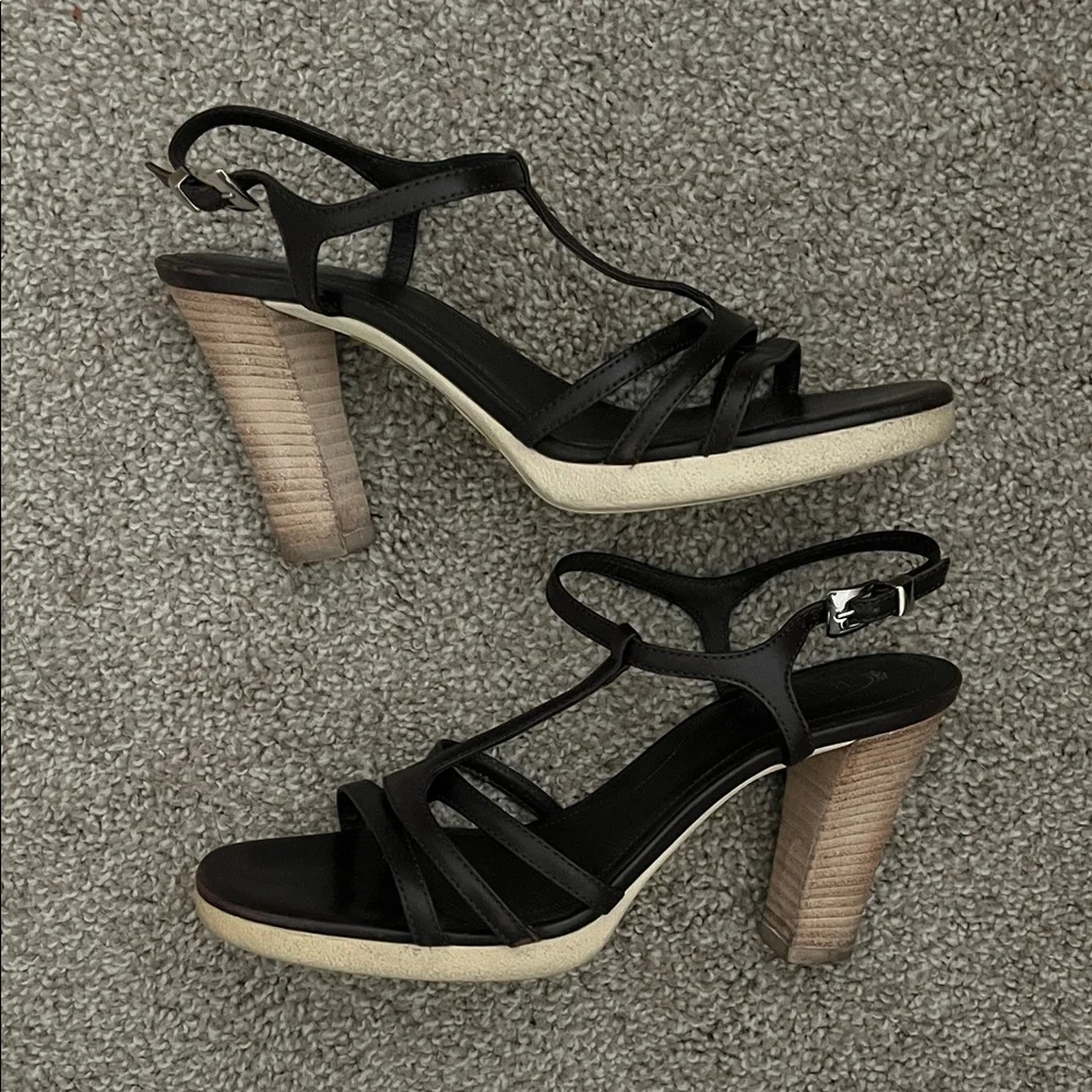 Tod's Elegant Brown Strappy Heels